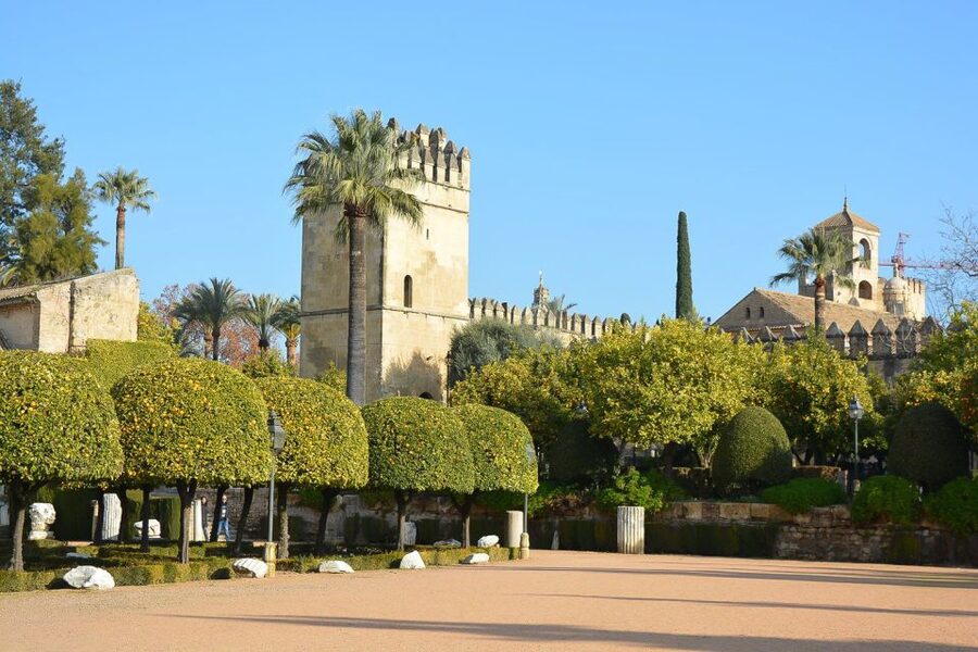 Cordóba: Gardens & Fortress of Catholic Monarchs Guided Tour - Córdoba’s Fortress of Catholic Monarchs: a palace built on older power