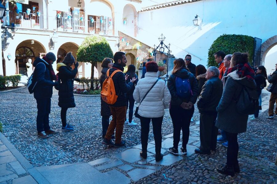 Cordoba: Jewish Quarter Walking Tour - Plaza del Cardenal Salazar: A Quiet Square With School and Hospital History