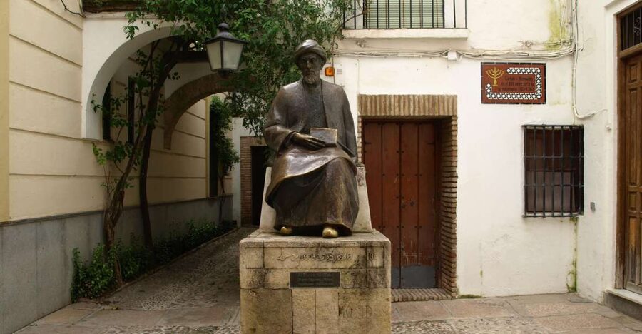 Cordoba: Jewish Quarter Walking Tour - Getting Oriented in the Jewish Quarter’s Maze-Like Streets