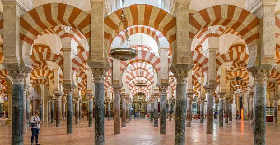 Córdoba: Mosque and Alcazar Private Tour with tickets - The Alcazar of the Christian Kings: gardens now, interiors only sometimes
