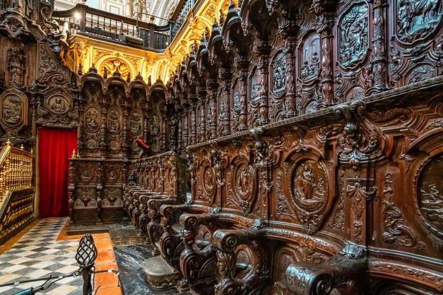 Cordoba Mosque-Cathedral: Skip-the-Line Guided Tour - What the 1.5-hour guided format covers, and what it does not
