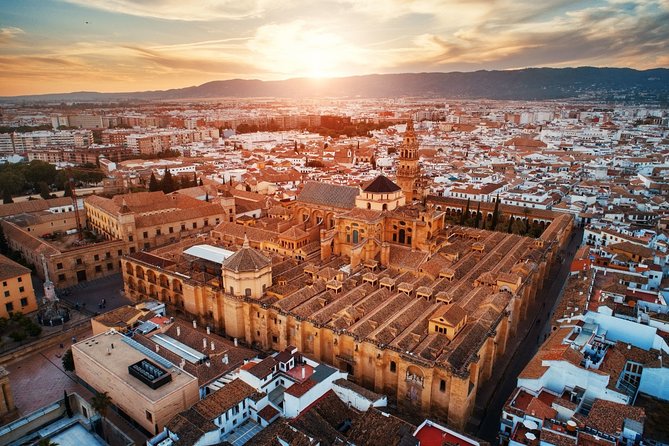 Cordoba Mosque & Jewish Quarter Guided Tour with tickets - Group size, accents, and how to make the audio work for you