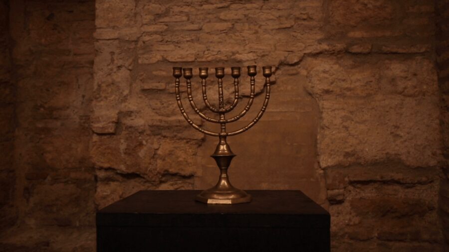 Córdoba: Mosque, Synagogue, and Jewish Quarter Walking Tour - Inside the Córdoba Synagogue: a rare stop you can actually enter