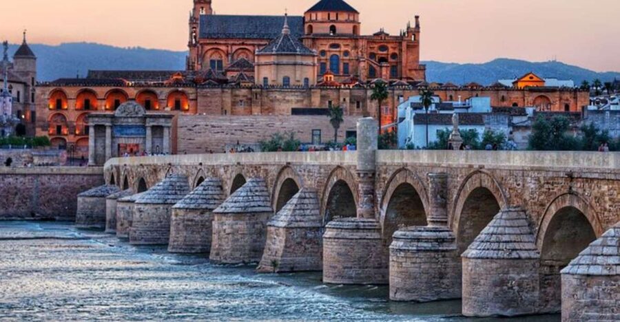 Cordoba: Private custom tour with a local guide - Cordoba feels less confusing on a private walking route