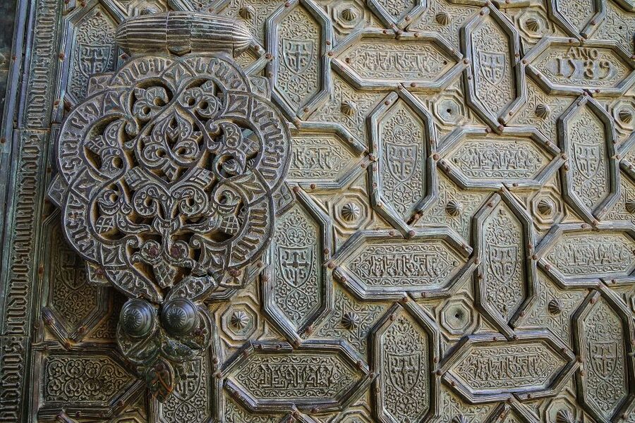 Córdoba: Private Walking Tour - Alcázar de los Reyes Cristianos and the city squares that make Córdoba feel real