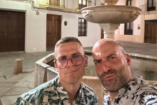 Córdoba Scavenger Hunt and City Highlights Walking Tour - English, private group setup, and family-friendly pacing