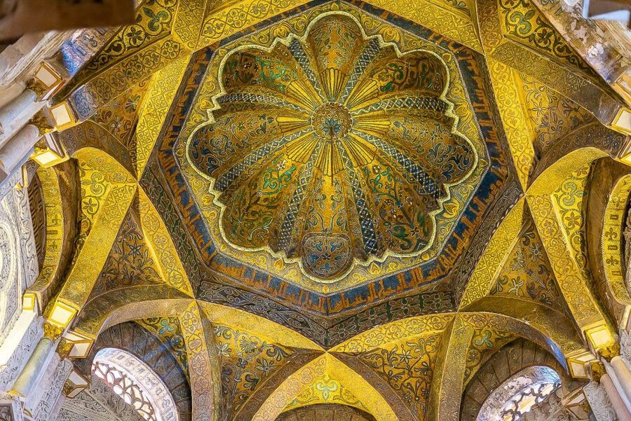 Córdoba: Skip-the-Ticket-Line Mosque-Cathedral Guided Tour - How the Mezquita changed from the 8th century onward