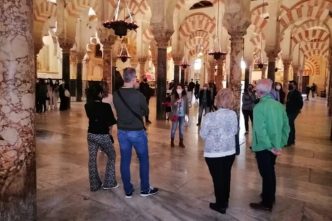 Cordoba tour Mosque-Cathedral & Jewish Quarter, max. 8 people - Meeting point and timing: Making the 2:00 pm start work