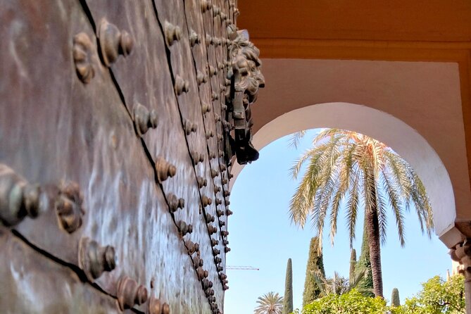 Cordoba tour Mosque-Cathedral & Jewish Quarter, max. 8 people - Should you book this Mosque-Cathedral and Jewish Quarter tour?