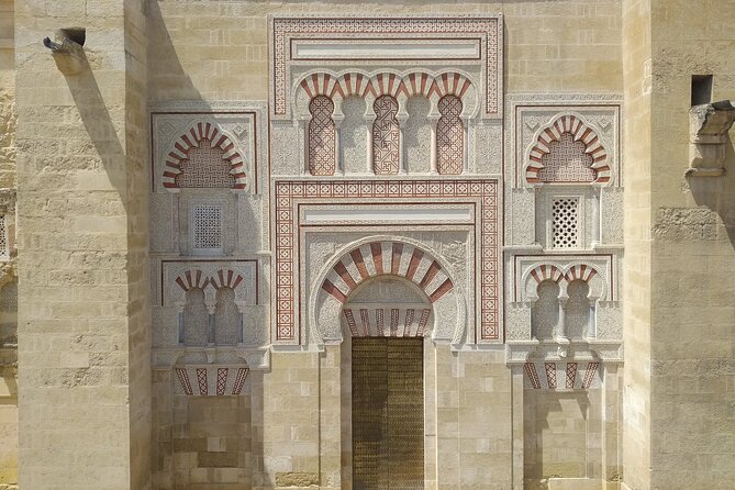 Cordoba tour Mosque-Cathedral & Jewish Quarter, max. 8 people - The guides: Clarity, pacing, and real care