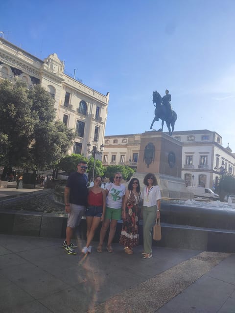 Córdoba: Tour of the three cultures to see the city in a day - Calleja de las Flores: where the streets start doing the talking
