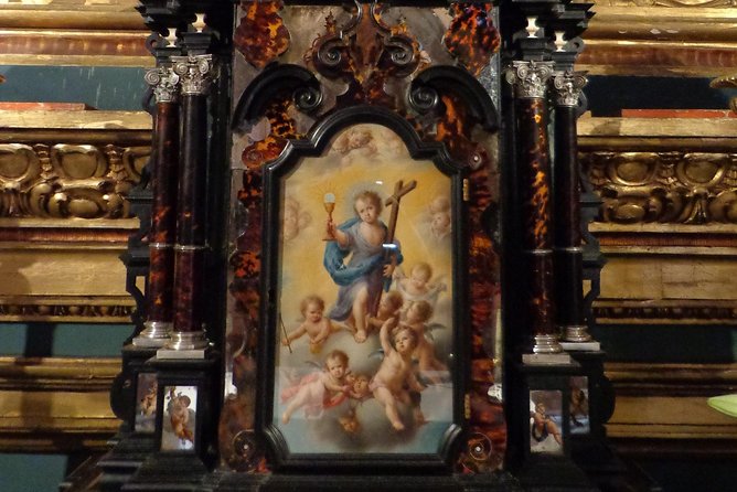 Discover 3 artworks in Baños de la Encina - Stop 3: Ermita de Jesús del Llano and the Camarín Mirrors