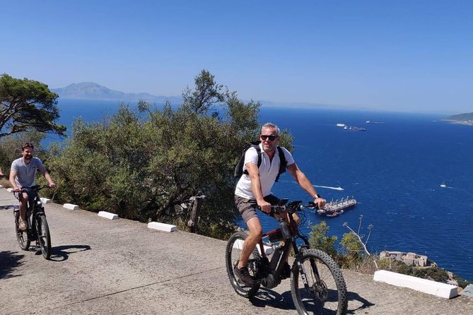 EBike-Gibraltar: Rock To The Top Tour - Catalan Bay and Europa Point: quick stops with real payoff