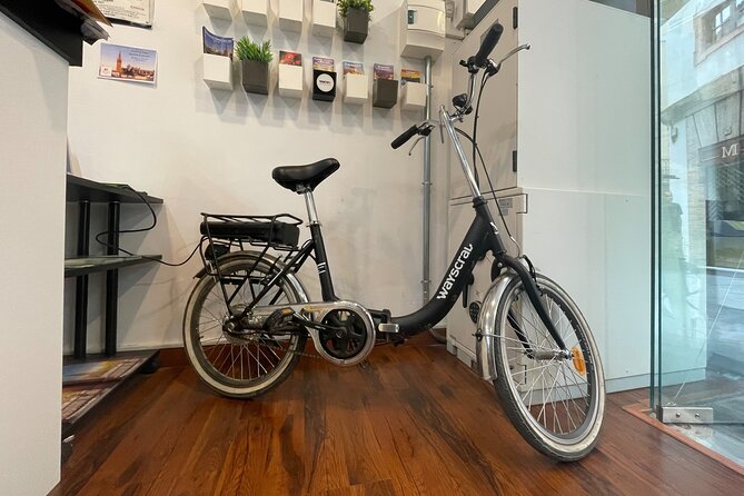 Electric Bicycle Rental in Seville - Heat, wind, and parking tips that save your day