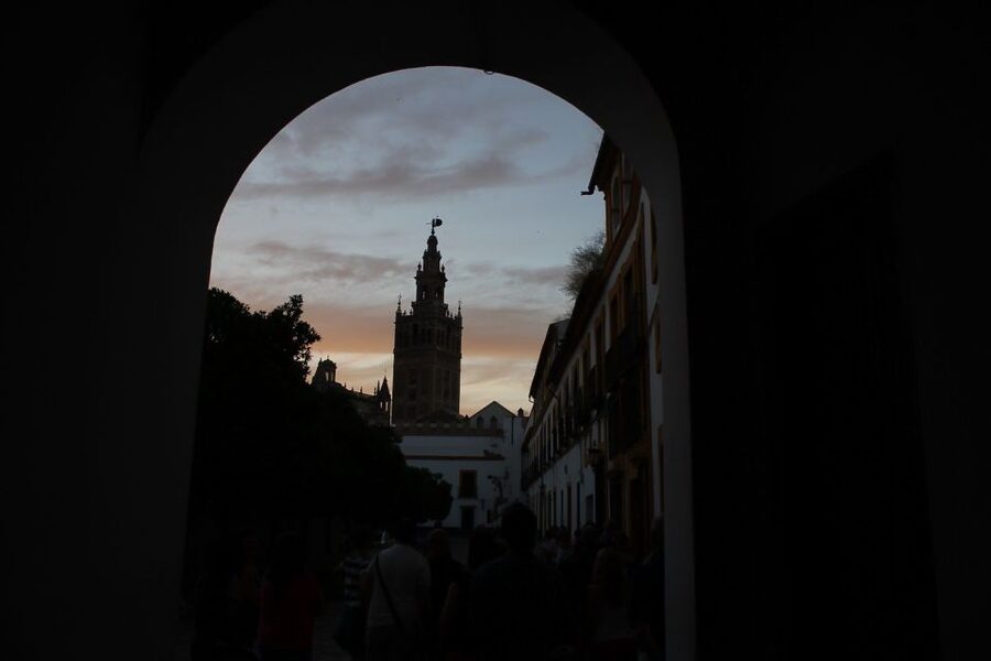 Enchanted Seville Walking Tour - Patio de Banderas to Plaza Doña Elvira: learning how Seville tells stories
