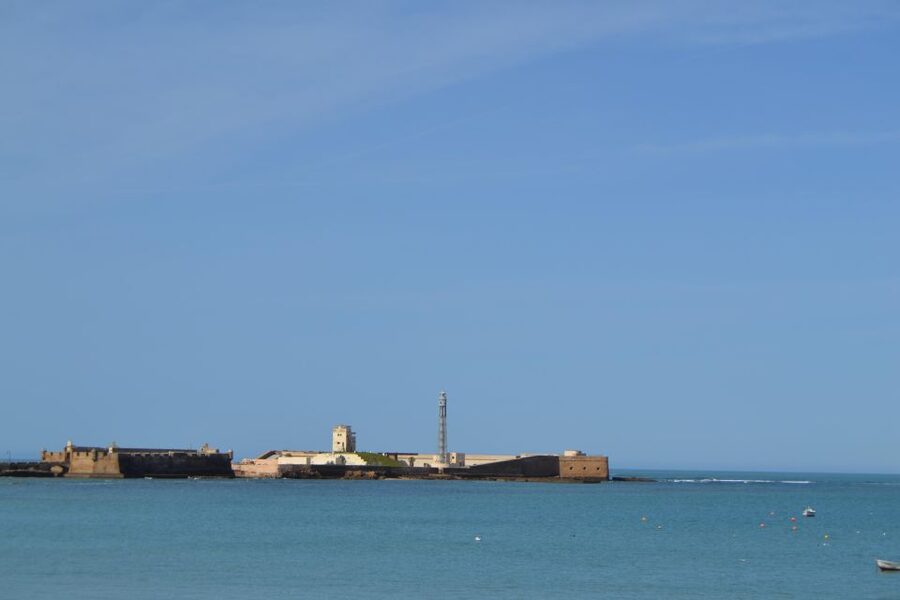 English Cádiz Tour: Walking Tour with Local Guide - The Stories You’ll Actually Remember: Phoenician Echoes, Cannons, and Trade