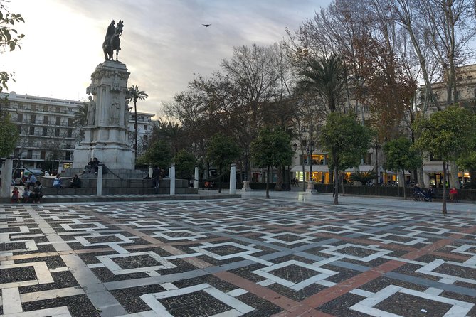 Essential Seville's Ancient History: An Audio Tour - The Plaza de España Ending Feels Like a Real Payoff
