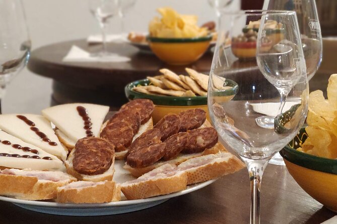 Evening Wine Tasting Córdoba - A 1-hour lesson on Montilla-Moriles wines in a shop