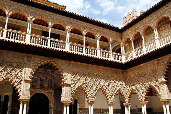 Excursion from Malaga to Seville with tickets to the Real Alcázar - Comfort and timing math: how to make the bus day work