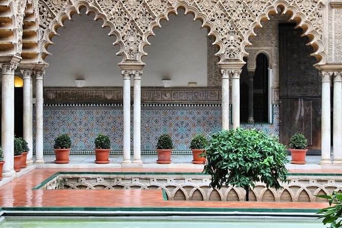 Excursion from Malaga to Seville with tickets to the Real Alcázar - FAQ