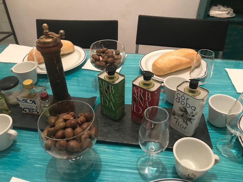 Extra Virgin Olive oil tasting - Córdoba’s liquid gold, from the market clock to the tasting room