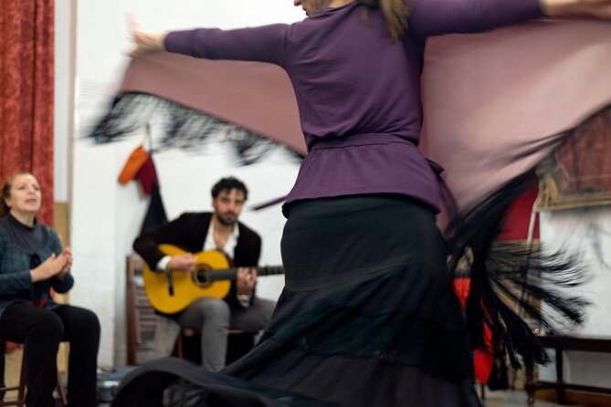 Flamenco Behind The Scenes: Sit in on a Rehearsal in Seville - Inside the rehearsal studio, what you will not see is the point