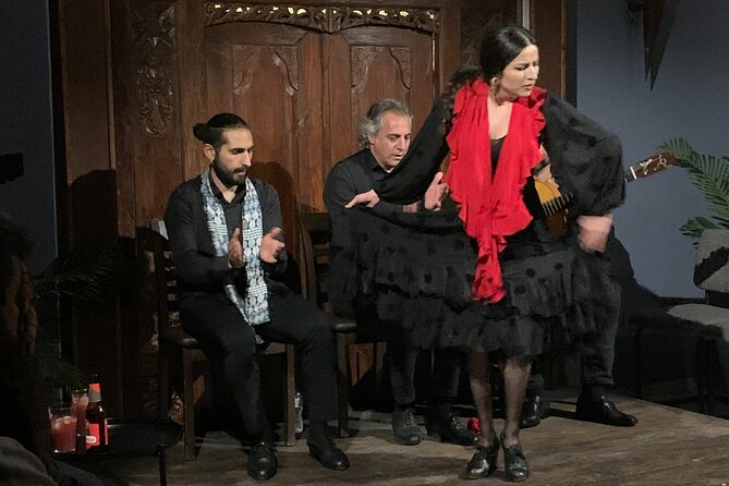 Flamenco show in the heart of Triana - What to do before and after the show in Triana