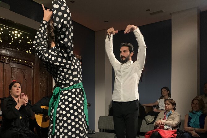Flamenco show in the heart of Triana - Tips to make your seat and your expectations work