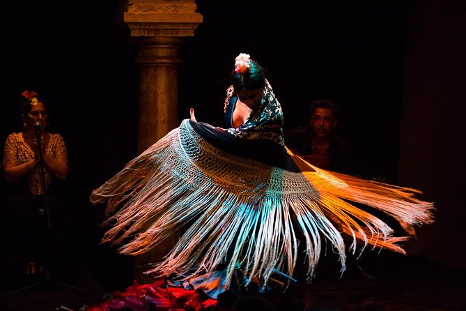 Flamenco Show "Museo de Baile Flamenco" - What the Small Theatre Feels Like Once the Lights Go Down