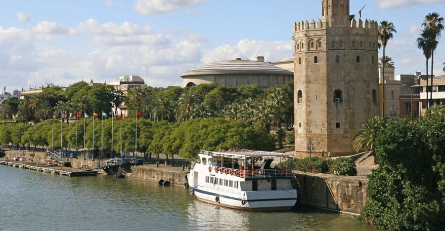From Cadiz: Private Seville Day Trip, Cathedral & Alcazar - Giralda Tower: an optional climb and the best kind of pause