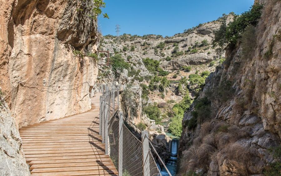 From Málaga: Caminito del Rey Day Trip by Bus - What happens before the first steps at El Chorro