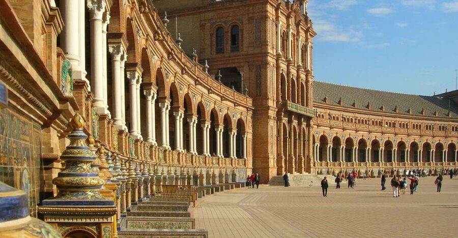 From Malaga: Private Seville, Alcazar and Cathedral Day Trip - Malaga to Seville, in a single day: the ride matters