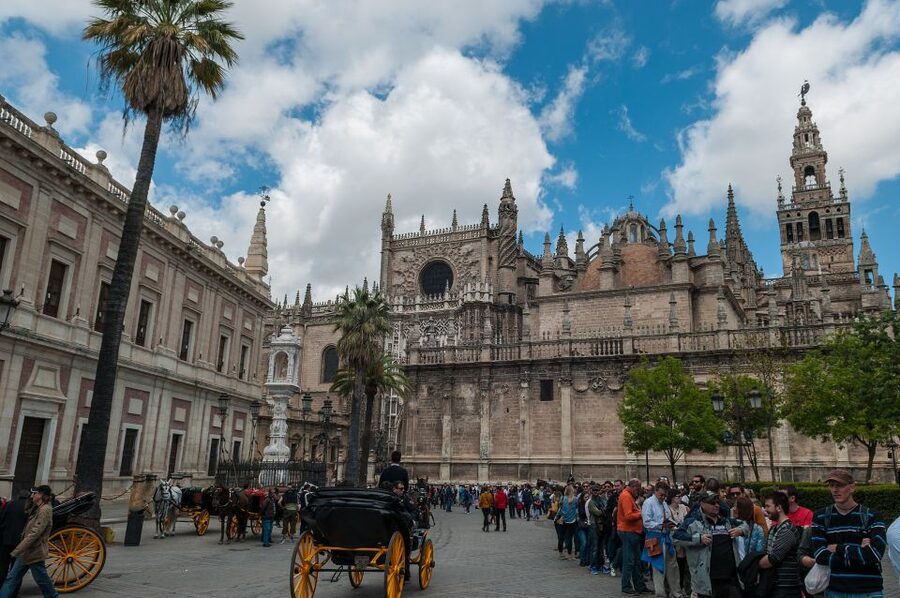 From Malaga: Private Seville, Alcazar and Cathedral Day Trip - Inside the Seville Cathedral: Gothic scale you feel in your chest