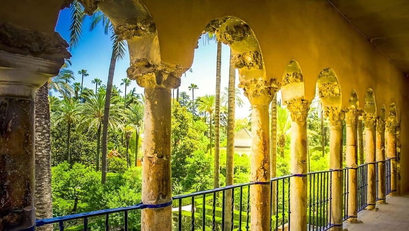 From Malaga: Seville Day Trip with Real Alcázar Tickets - Gardens after the palace: fountains, exotic plants, and the reality of warm weather