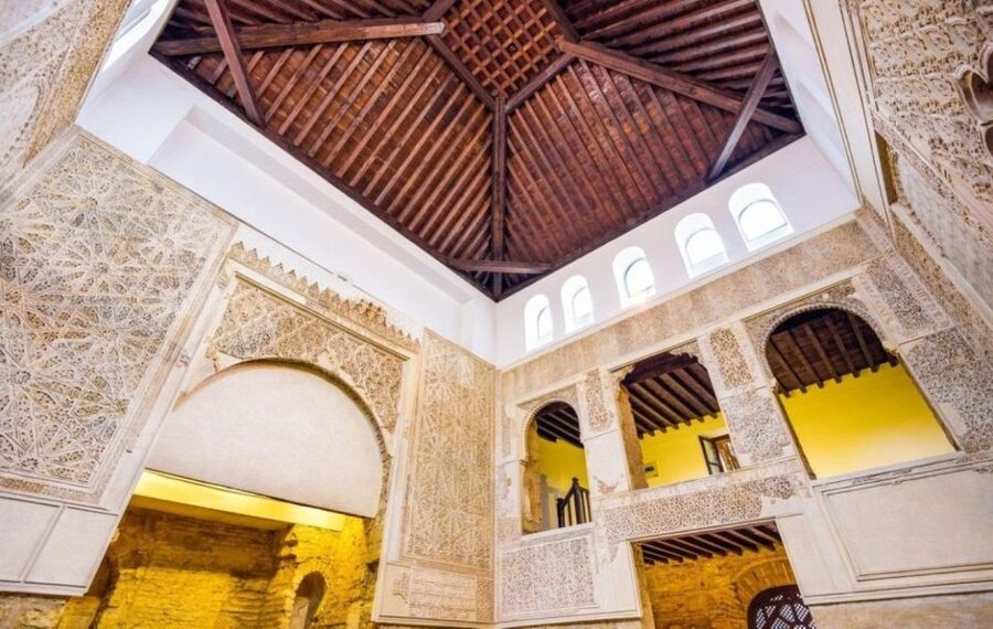 From Seville: Cordoba Full-Day Tour with Tickets Included - Pickup in Seville, then straight to the old heart of Cordoba