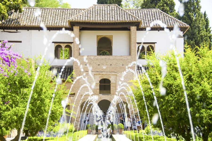 From Seville: Granada & Alhambra Tour with Optional Ticket - Albaicín photo stop and the guided walk you’ll actually use