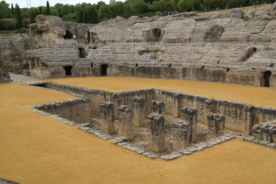 From Seville: Half-Day Guided Bike Trip to Italica - Meeting at ATD Bikes and settling into the ride