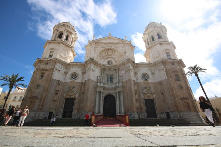 From Seville: Private Day Trip to Cádiz with Guide - Monuments and sights you can point out later