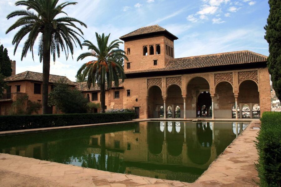 From Seville: Private Granada Day-Trip with Alhambra Visit - Nasrid Palaces focus: what to pay attention to so it stays meaningful