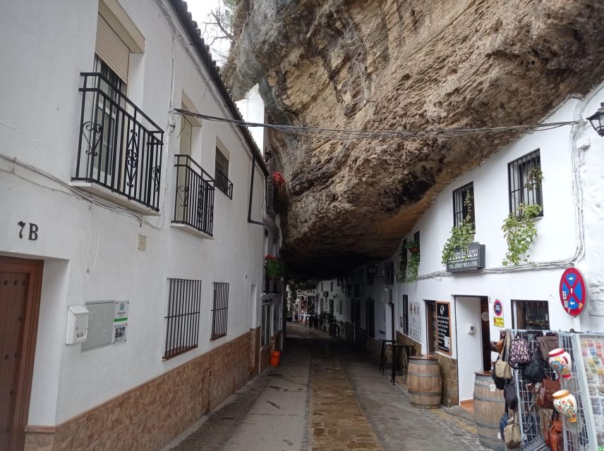 From Seville: Ronda+Setenil de las Bodegas Day Trip - Setenil de las Bodegas: houses built into the rock