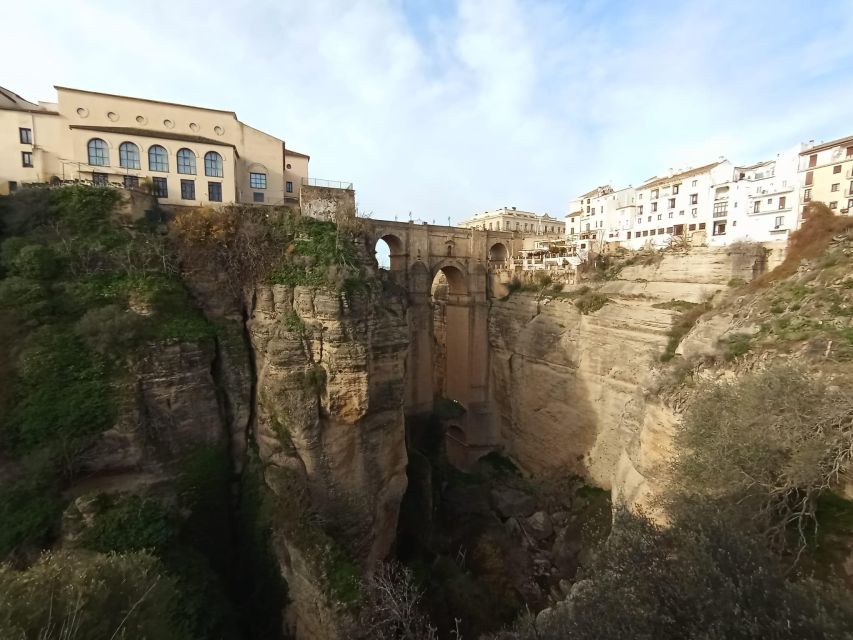 From Seville: Ronda+Setenil de las Bodegas Day Trip - The return ride and staying on schedule