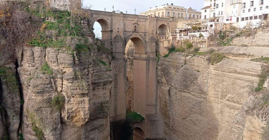 From Seville: Ronda+Setenil de las Bodegas Day Trip - Meeting point and the WhatsApp system (do not skip this)