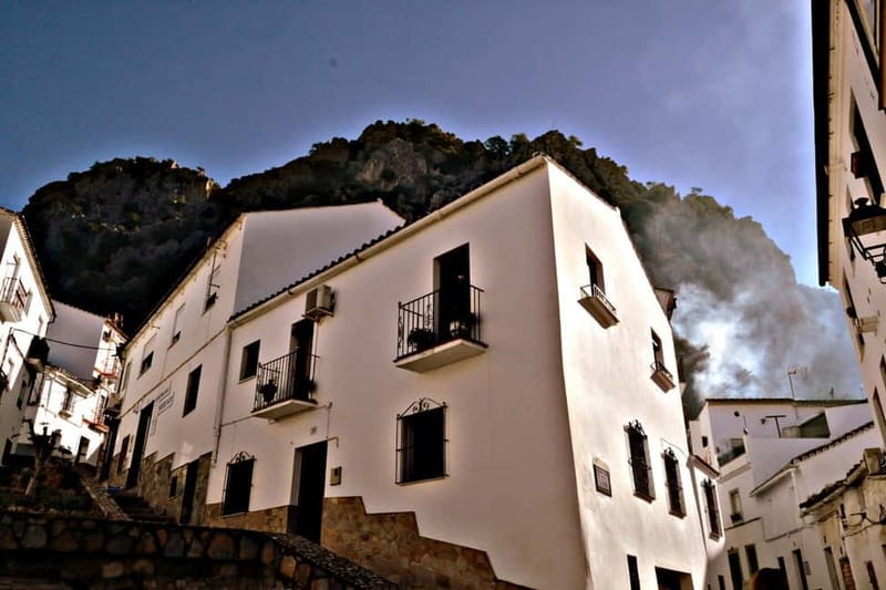 From Seville: White Villages Tour - Grazalema lunch break, plus your next choice