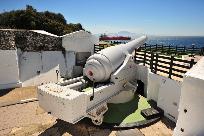 Gibraltar Inside Out Extended Tour 2.30hrs - The Great Siege Tunnels: Why a Vent Hole Became a Weapon