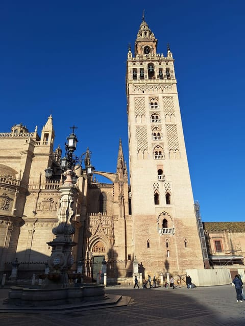 Guided tour in the Cathedral of Seville - Seville Cathedral in 60 minutes: what you will actually see