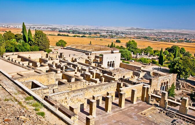 Guided tour of Medina Azahara in Spanish with Bus. Official Guides - Key Highlights Worth Your Time