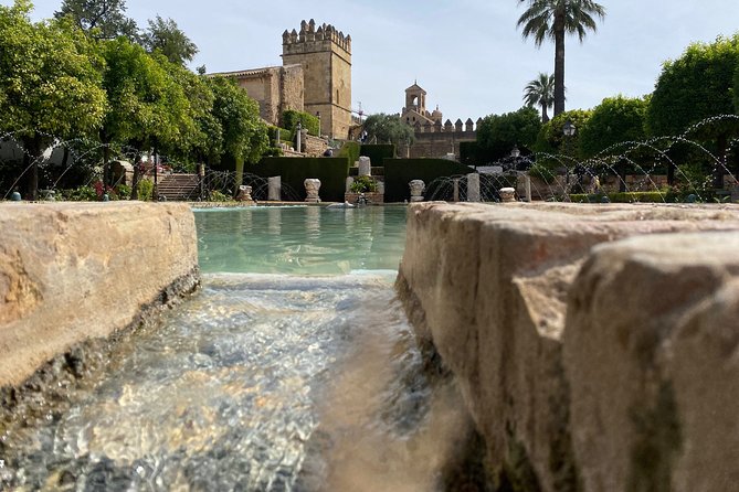 Guided tour of the Alcazar de los Reyes Cristianos in Spanish - Language and Guide Tips in a Spanish Tour