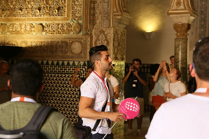 Guided Tour Sevilla Alcázar - Ending with seven hectares of private gardens time