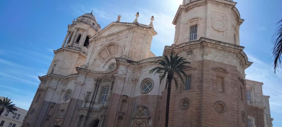 Guided visit on foot through Cádiz: stories from the hand of a local guide - What this guided Cádiz walk feels like, and why it works