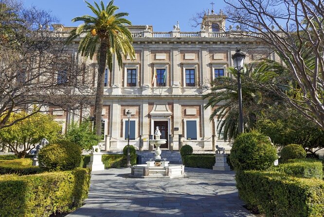 Guided visit to the Archivo de Indias - Entering the General Archive: what changes on the inside